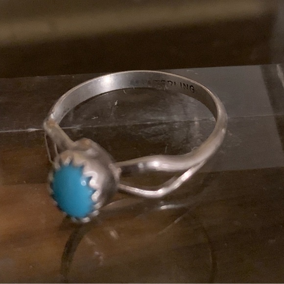 Genuine Turquoise Ring - Picture 5 of 8